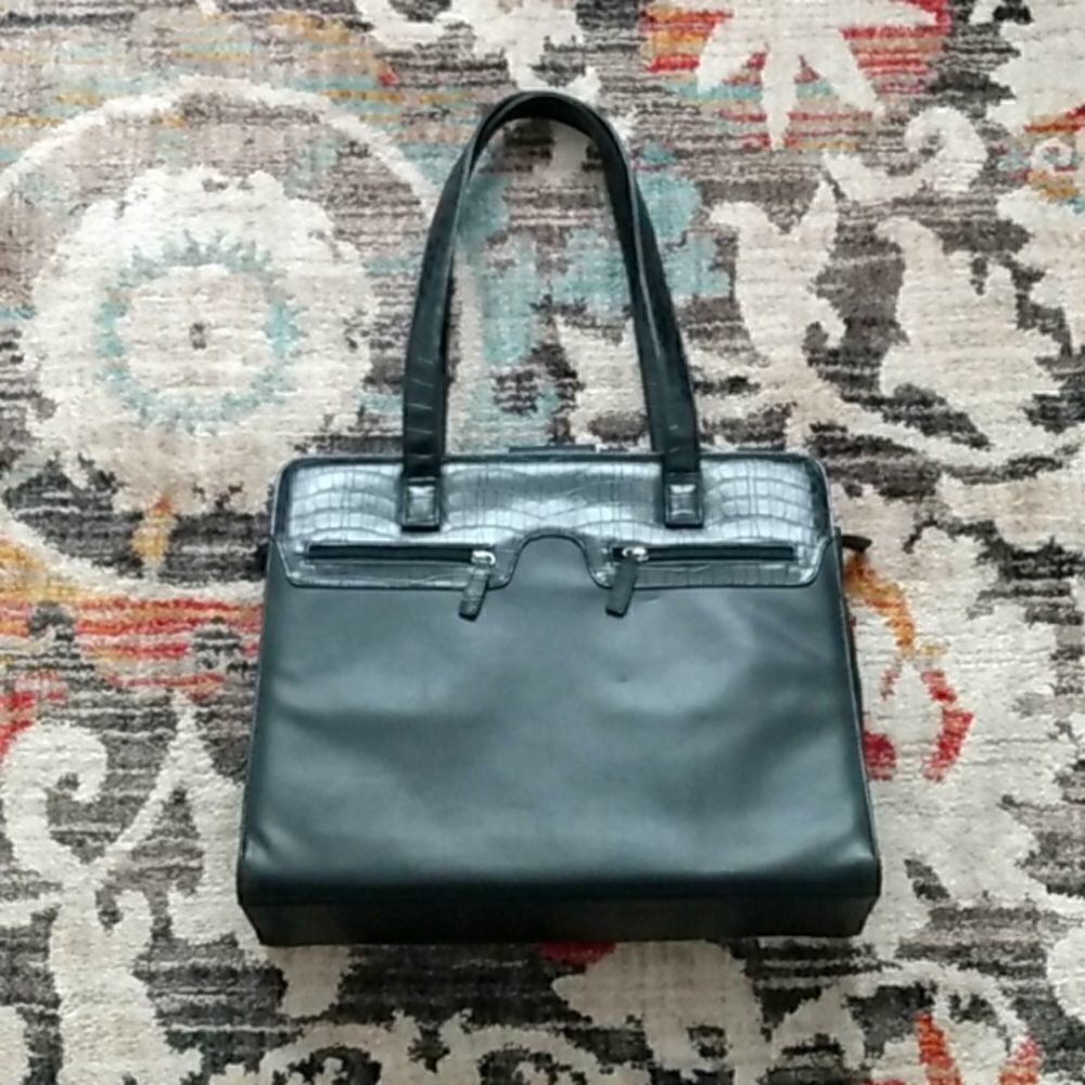 EUC BUXTON Black Leather Briefcase/Computer Bag w/Silver Hardware 13x16 in.